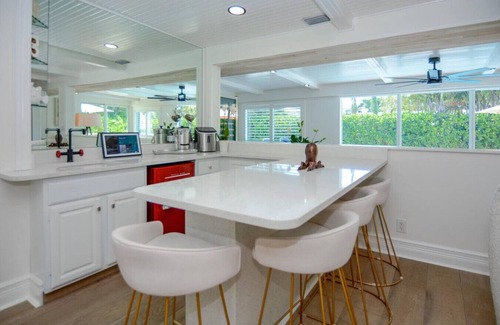 Jupiter Apartamento | 3BR/3.5BA w/ Private Intracoastal Beach Access, Hot tub, & Pool