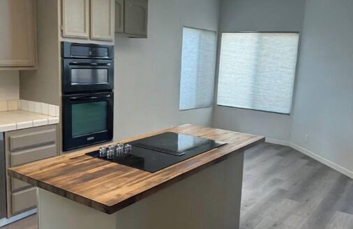Discovery Bay Casa | 3BR/3BA Golf Gem Near Marina