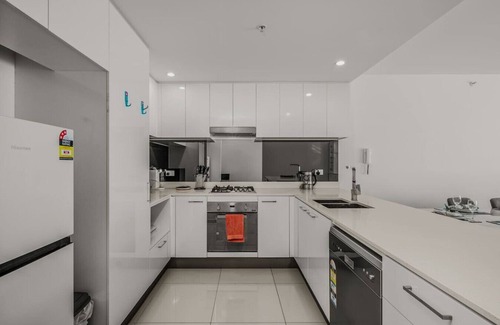 Biggera Waters Apartamento | 3BR Apartment +Pool Parking!Steps to Harbour Town