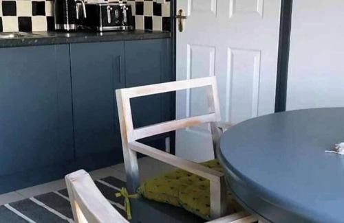 Athy Apartamento | 3BR Apartment - Sleeps 7 - Free Parking - Athy