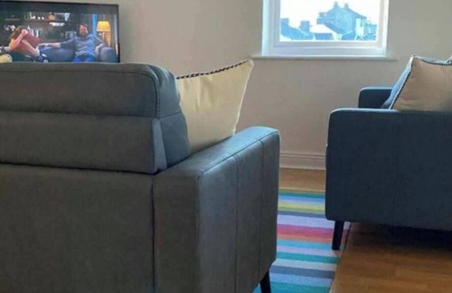 Athy Apartamento | 3BR Apartment - Sleeps 7 - Free Parking - Athy