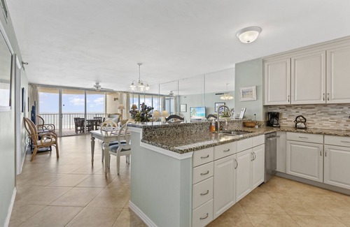 Gulf Pines Condominio | 3BR Beachfront Condo at Hidden Dunes! Pool, Hot tub, Beach Views from Balcony
