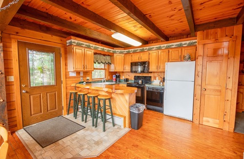 Jackman Cabina | 3BR Cabin, Jackman Maine- Summer Adventure Paradise!