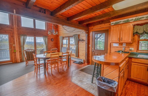 Jackman Cabina | 3BR Cabin, Jackman Maine- Summer Adventure Paradise!
