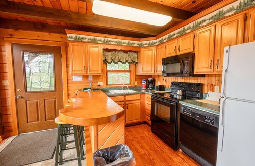 Jackman Cabina | 3BR Cabin, Jackman Maine- Summer Adventure Paradise!