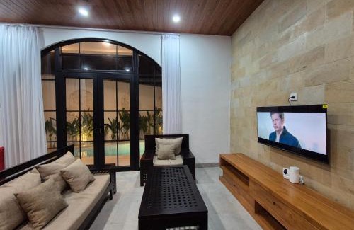 Padonan Villa | 3BR Comfy Stylish Villa Coogee Canggu