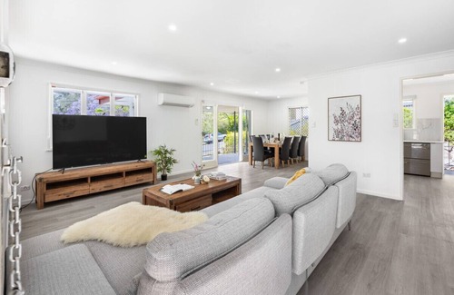 Indooroopilly Casa | 3BR Cozy house 4mins to mall
