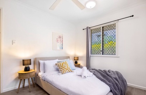 Indooroopilly Casa | 3BR Cozy house 4mins to mall