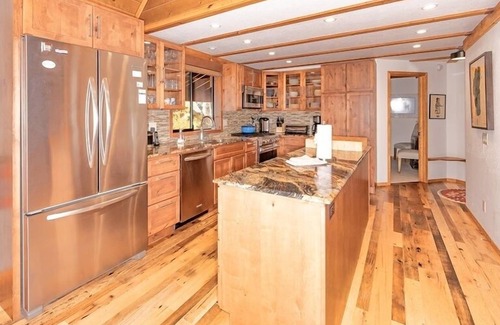 Truckee Casa | 3BR+Den Home Overlooking Martis Valley by RedAwning Save 10% on 3 Nights, 15% on 5 Nights!