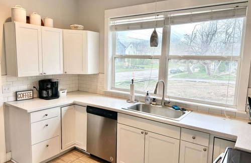 Kennedy King Casa | 3BR Downtown Home w/King Bed, Porch, Firepit,Grill