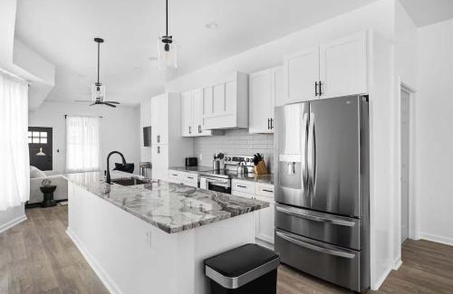 Holy Cross Casa | 3BR Family Home Arsenal Heights