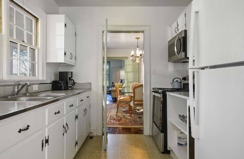 Locustville Casa | 3BR Farmhouse w/Porch, Fire Pit, Horseshoe Pit