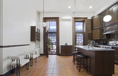 East Harlem Apartamento | 3BR |Game Room| Backyard |Patio| Ask 4 Discounts!