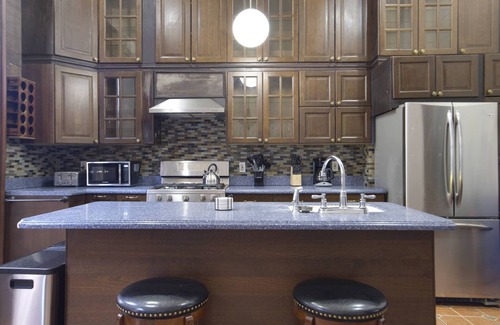 East Harlem Apartamento | 3BR |Game Room| Backyard |Patio| Ask 4 Discounts!