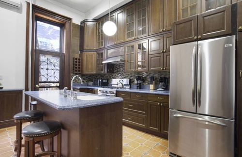East Harlem Apartamento | 3BR |Game Room| Backyard |Patio| Ask 4 Discounts!