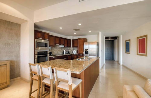 La Paz Apartamento | 3BR Golf View & Terrace at Vistamar