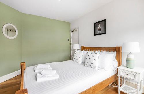 New Malden Apartamento | 3BR Home Garden & Free Parking - New Malden