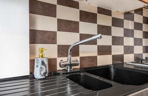 New Malden Apartamento | 3BR Home Garden & Free Parking - New Malden