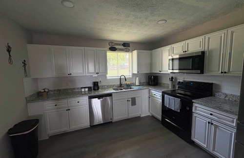 Snellville Casa | 3BR home-Near Hospital & Shops