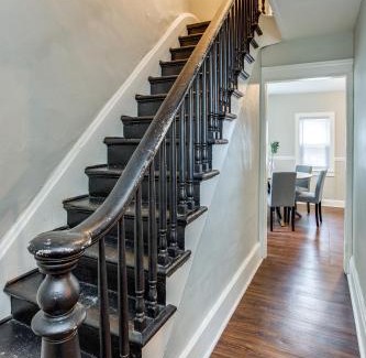 Downtown Rochester Apartamento | 3BR Home with In-Unit Laundry, Parking, Sound Bar