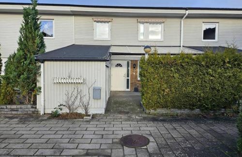 Soder Casa | 3Br House Sleeps 7 with Balcony-Garden-Bbq-FreeP