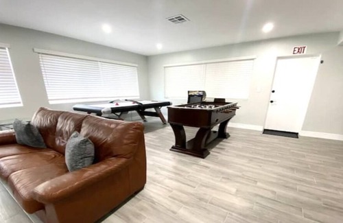 Driftwood Casa | 3br house with pool, golf ,game-room close to the Hard Rock and beach