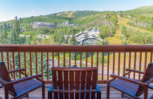 Beaver Creek Condominio | 3Bd + loft con acceso de entrada / salida de esquí y vistas panorámicas.