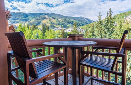 Beaver Creek Condominio | 3Bd + loft con acceso de entrada / salida de esquí y vistas panorámicas.