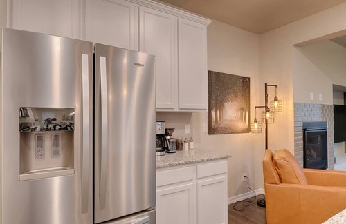 Rockrimmon Casa | 3BR Mtn Viewsluxury Townhomecentral Locationac