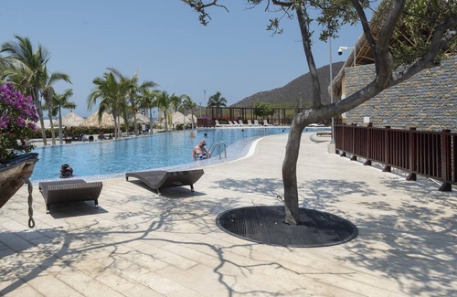 Urb Plenomar Apartamento | 3BR Ocean View Apartment Pozos Colorado