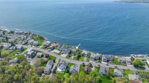 York Beach Casa | 3BR Oceanfront on Nubble Cliffs