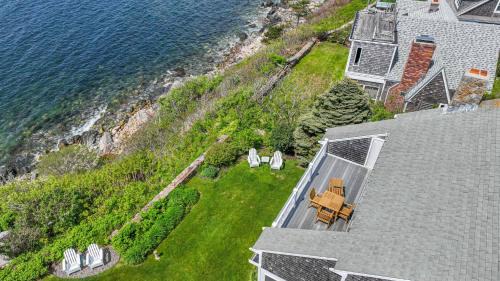 York Beach Casa | 3BR Oceanfront on Nubble Cliffs
