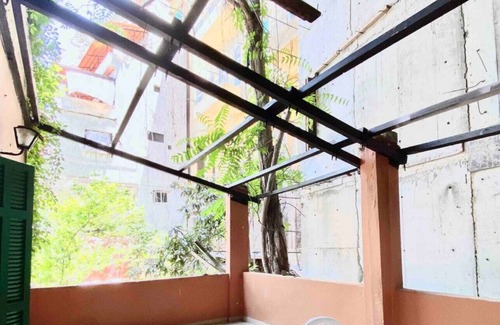 Mar Mikhael Apartamento | 3BR on MM stairs with a quiet terrace, 24/7 Power