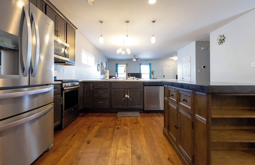 The Gate Casa | 3BR Parkside Home / Perfect Location