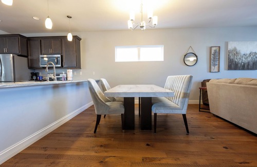 The Gate Casa | 3BR Parkside Home / Perfect Location
