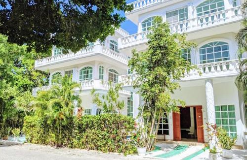 Playacar Fase I Apartamento | 3br PHouse Rooftop terrace with plunge pool and ocean view walk to beach 5th ave and Cozumel Ferry