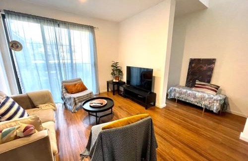 Bundoora Casa | 3BR Pure Luxury & Elegant holiday home in Latrobe