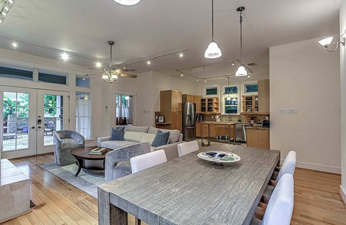Bouldin Apartamento | 3BR Retreat in Bouldin Creek | Walk to SoCo