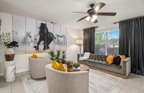San Antonio Casa | 3BR Retreat Near Lackland AFB and SeaWorld