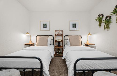 San Antonio Casa | 3BR Retreat Near Lackland AFB and SeaWorld