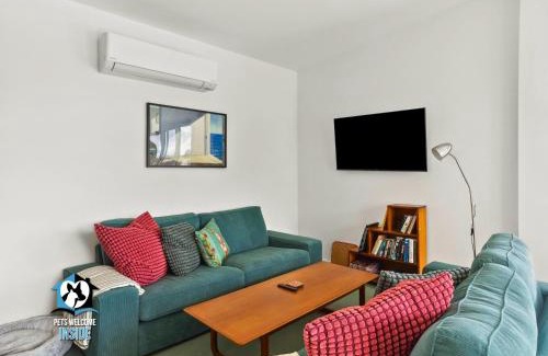 Aldinga Beach Casa | 3BR Retro Charm Beach House Getaway