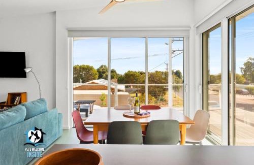 Aldinga Beach Casa | 3BR Retro Charm Beach House Getaway