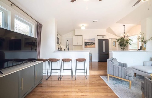 West Cape May Casa | 3BR Secluded Gem | Chic Design | Modern Amenities