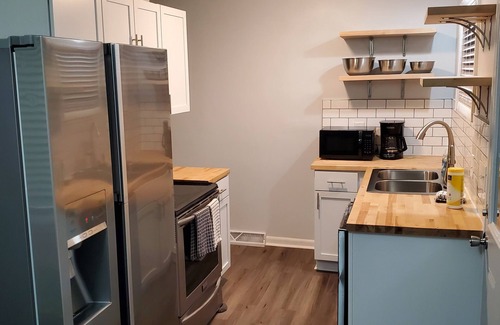 Columbus Casa | 3br single-story home - centrally located, quiet residential neighborhood