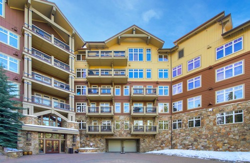 River Run Condominio | 3br Ski-in/ski-out~on Mountain~lone Eagle 3053 3 Bedroom Condo by RedAwning