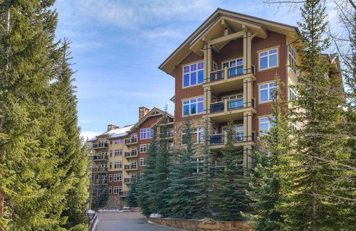 River Run Condominio | 3br Ski-in/ski-out~on Mountain~lone Eagle 3053 3 Bedroom Condo by RedAwning