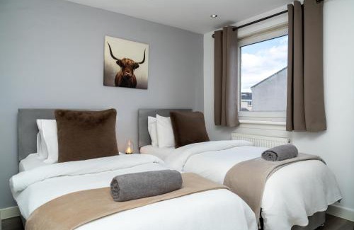 Bingham Casa | 3BR Sleeps 6, Free Parking, City & Beach