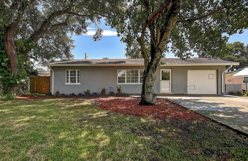 South Pinellas Community Council Casa | 3BR St. Pete Home, Heated Pool, 5 Min To Beaches