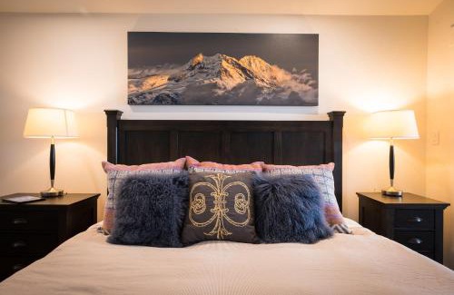 Nordic Estates Casa | 3BR, Taluswood Heights, Luxury, Private Hot Tub, Ski-in Ski-Out, by Harmony Whistler