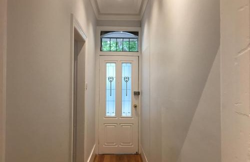 Pyrmont Casa | 3BR Terrace House in Darling Habour, next to ICC and The Star, Sydney CBD, Free parking